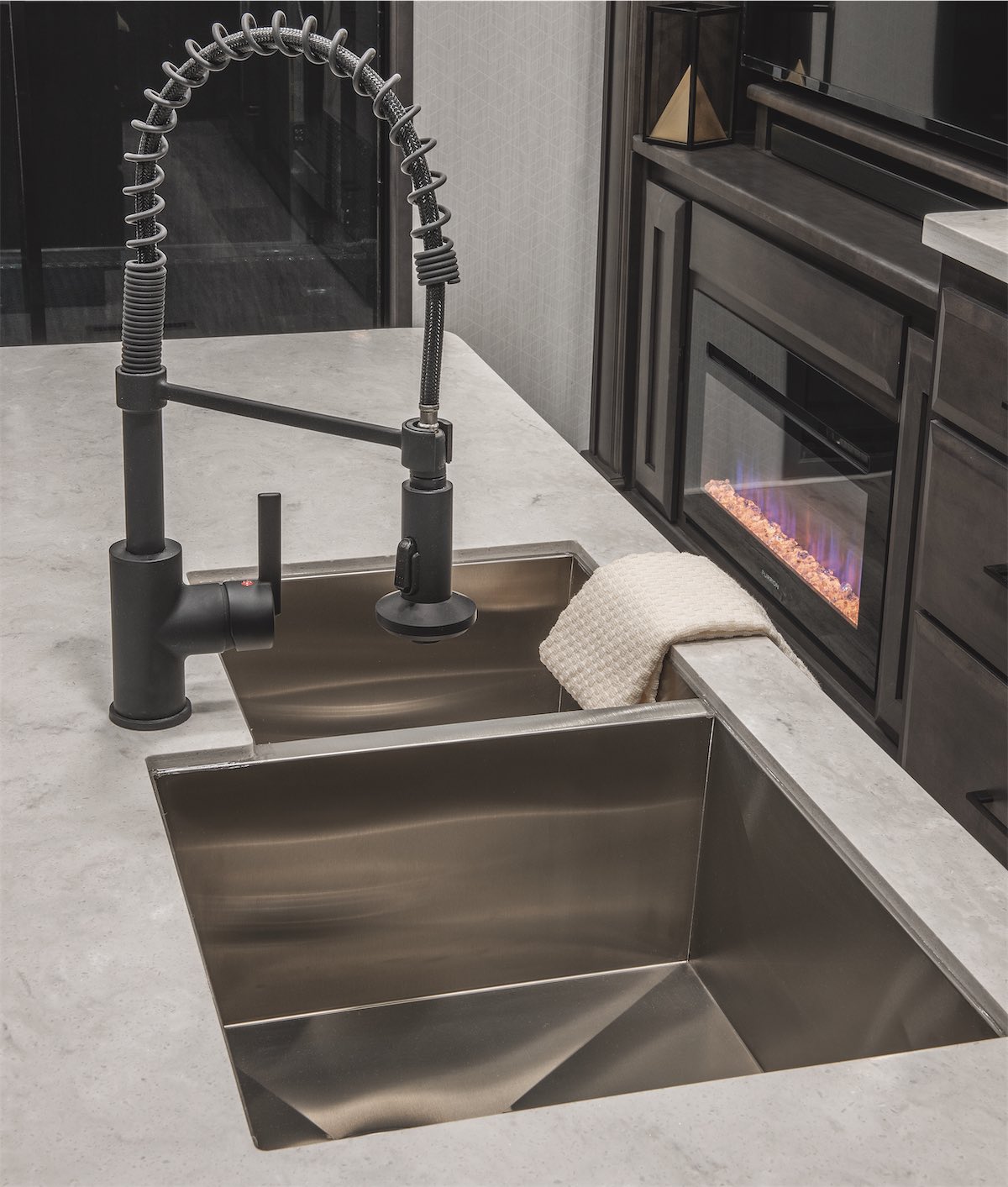2021-DRV-Full-House-JX450-Kitchen-Sink-Detail copy